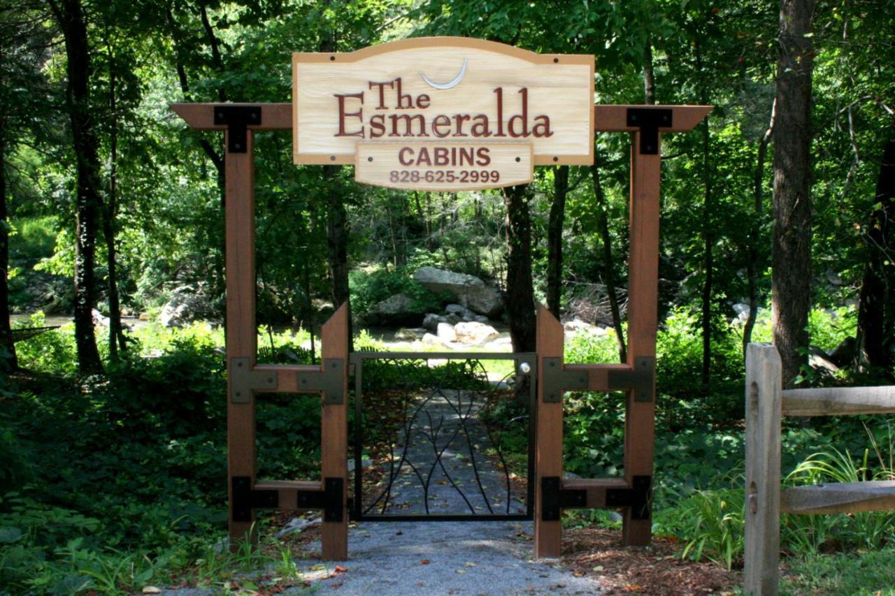 The Esmeralda Inn And Restaurant Chimney Rock Eksteriør billede